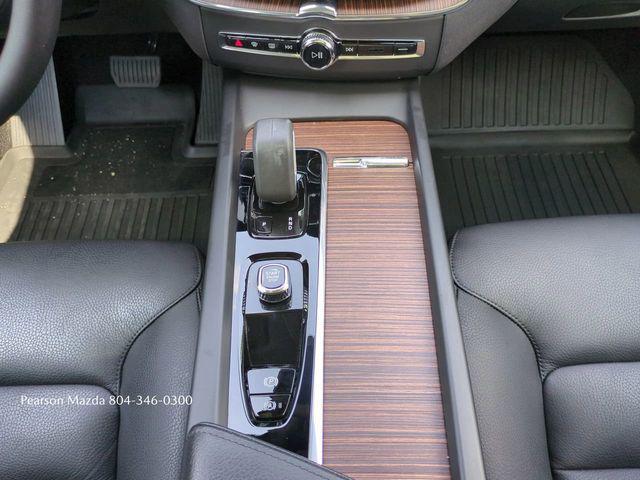 used 2022 Volvo XC60 car, priced at $32,490