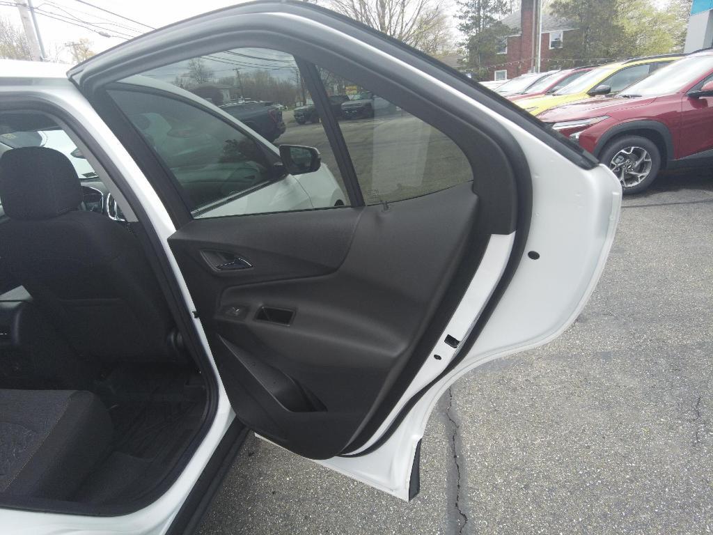 used 2024 Chevrolet Equinox car, priced at $28,995