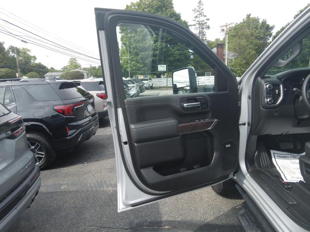 used 2022 GMC Sierra 2500 car, priced at $65,995