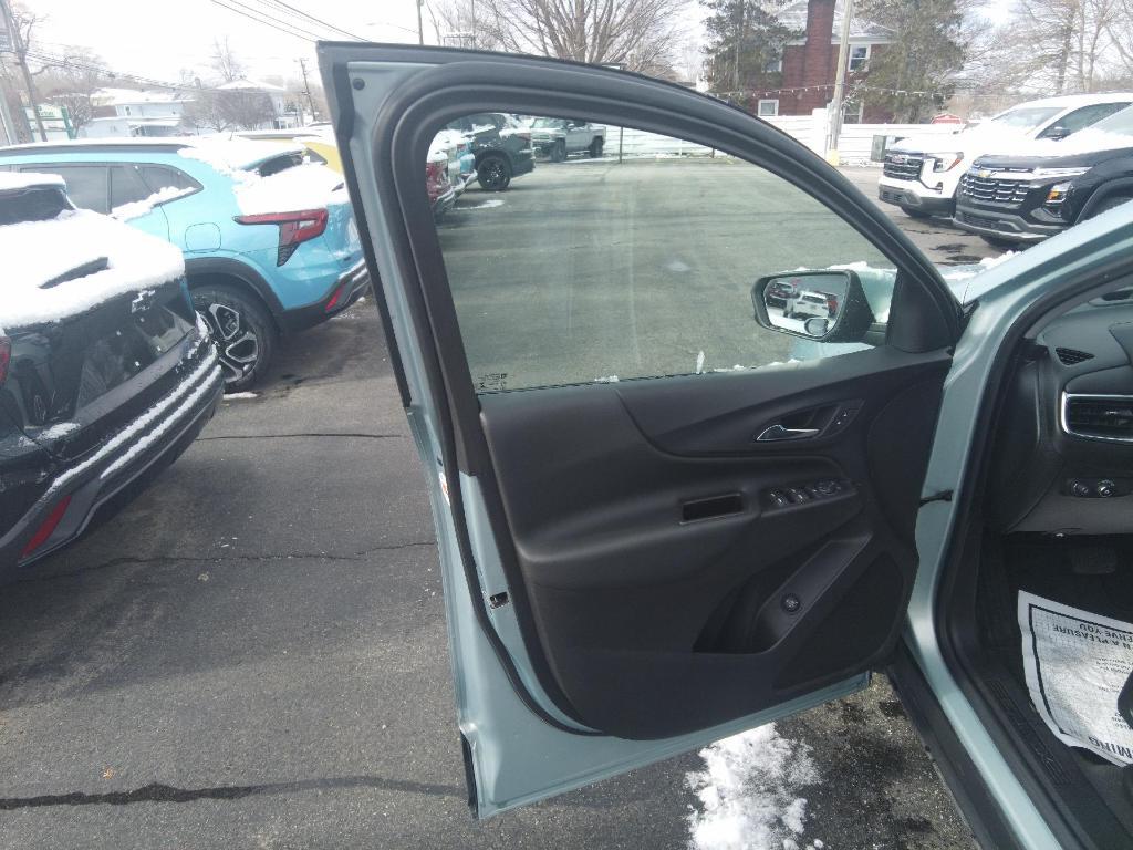 used 2022 Chevrolet Equinox car, priced at $23,995