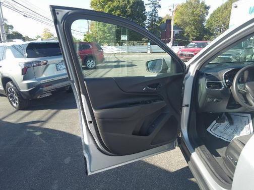 used 2022 Chevrolet Equinox car, priced at $21,995