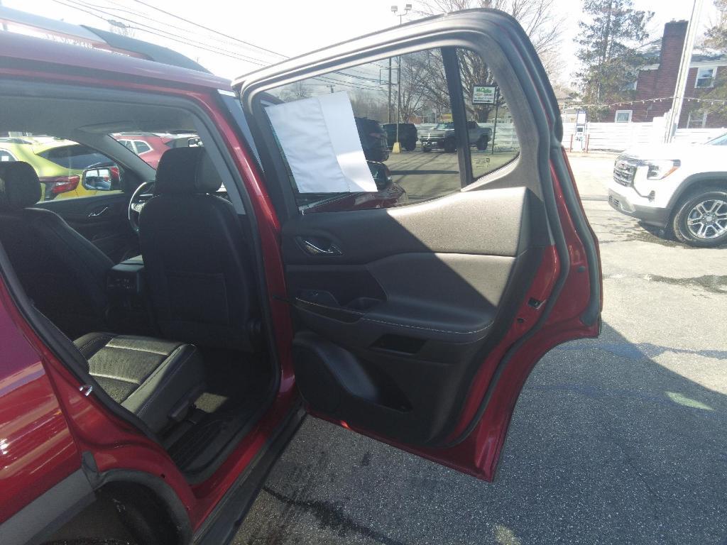 used 2023 GMC Acadia car, priced at $30,995