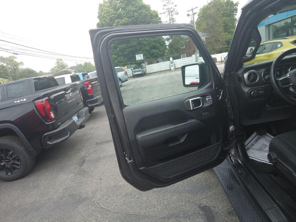 used 2022 Jeep Wrangler Unlimited car, priced at $35,995