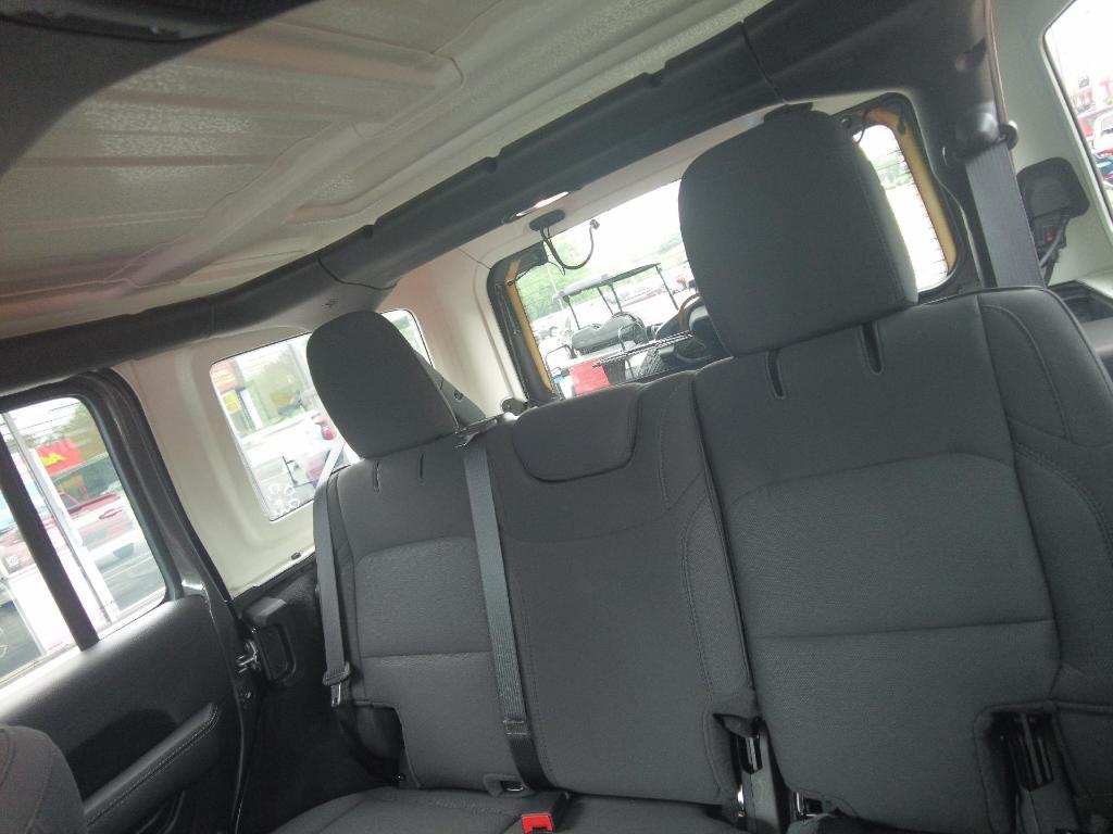used 2022 Jeep Wrangler Unlimited car, priced at $35,995