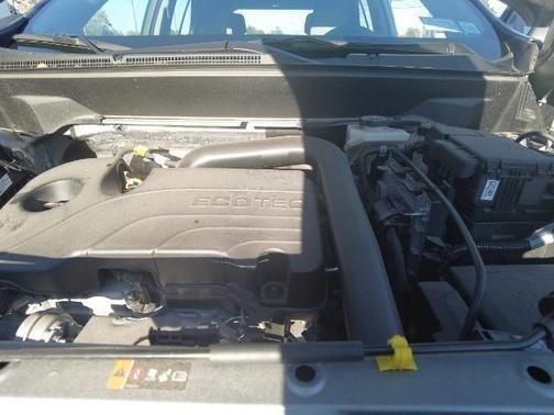 used 2024 Chevrolet Equinox car, priced at $22,995