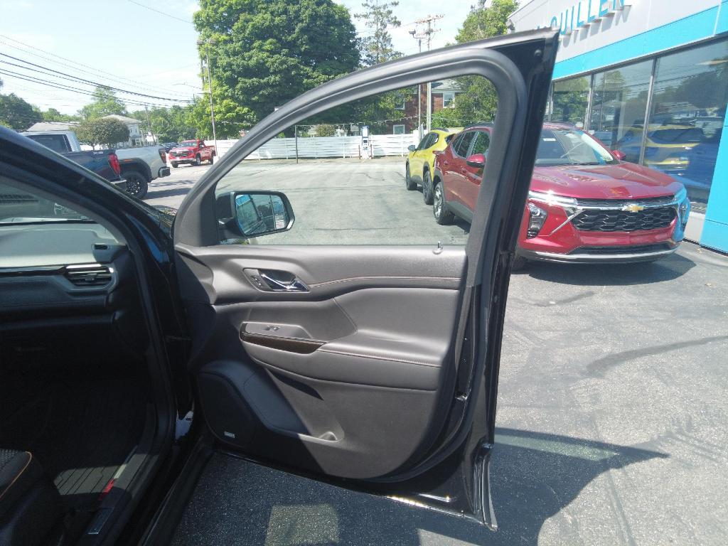 used 2022 GMC Acadia car, priced at $32,860