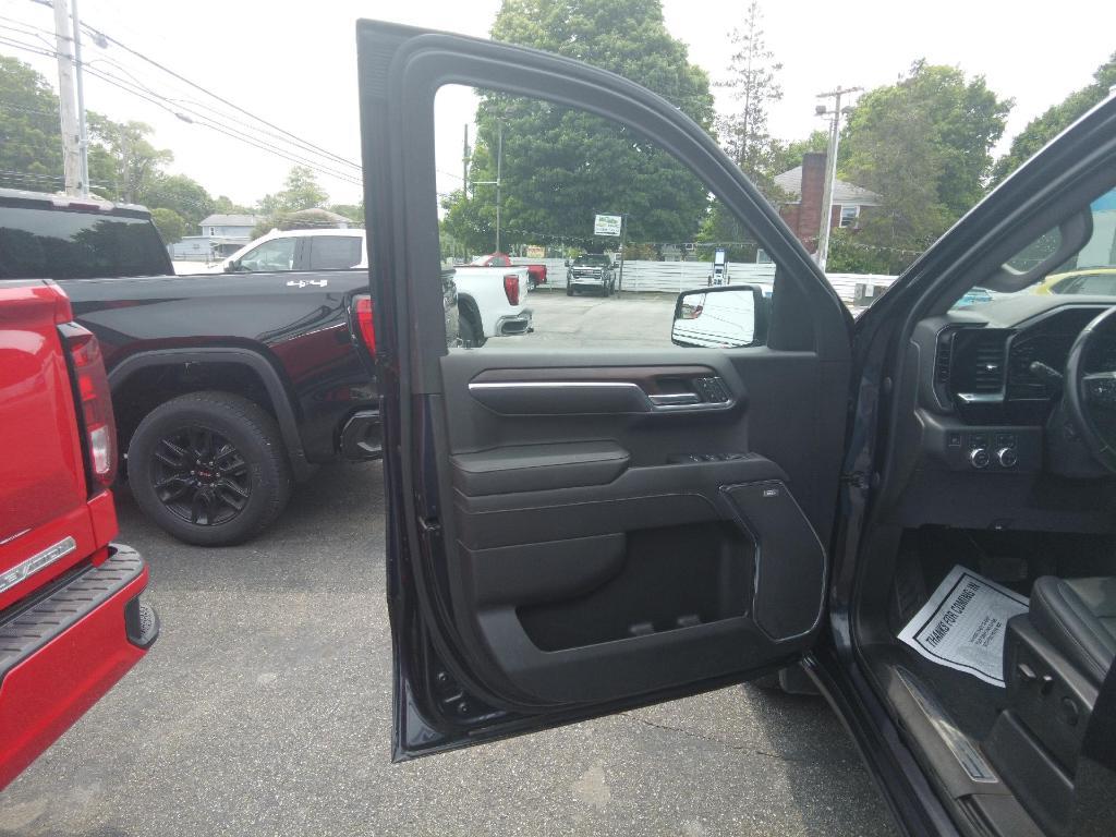 used 2022 GMC Sierra 1500 car, priced at $43,995