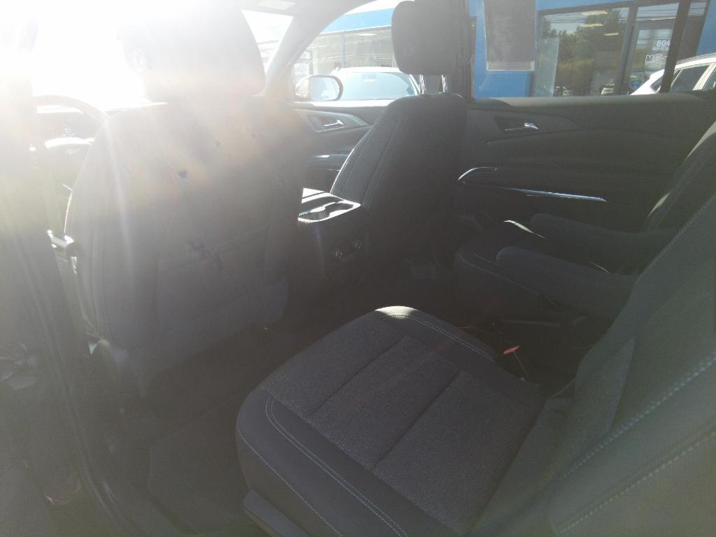 used 2024 Chevrolet Traverse car, priced at $38,995