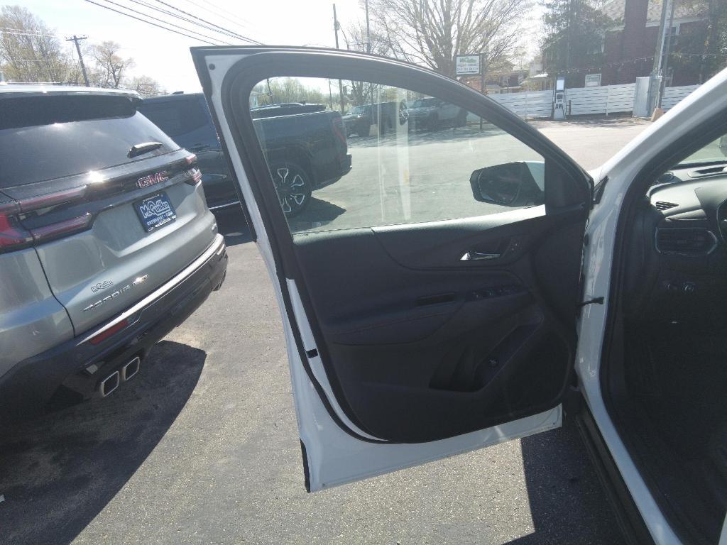 used 2022 Chevrolet Equinox car, priced at $22,795