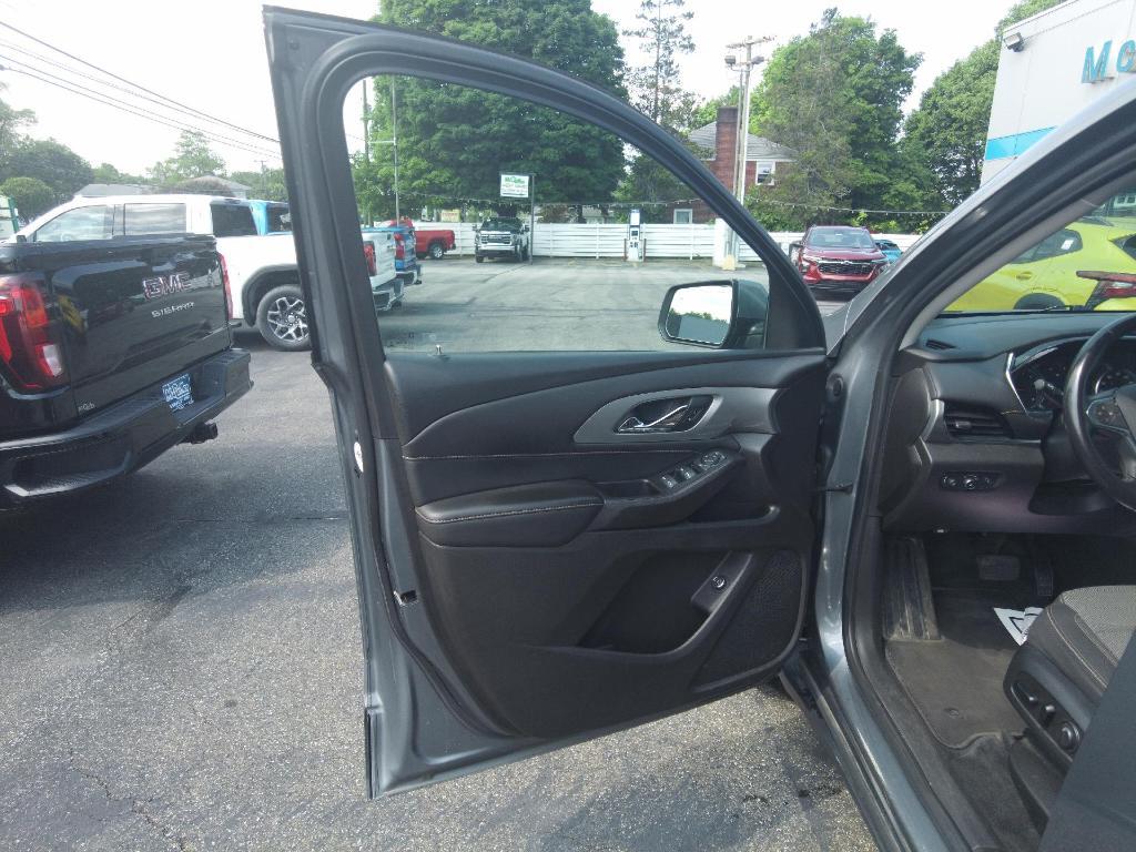 used 2021 Chevrolet Traverse car, priced at $24,495