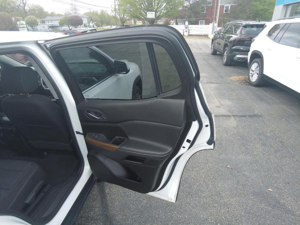 used 2021 GMC Acadia car, priced at $25,995