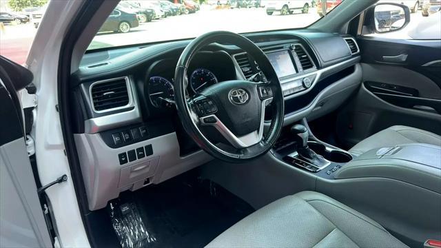 used 2019 Toyota Highlander car, priced at $24,995