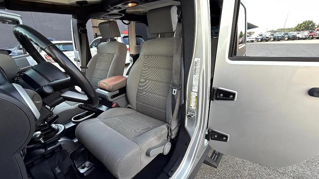 used 2009 Jeep Wrangler Unlimited car, priced at $11,995