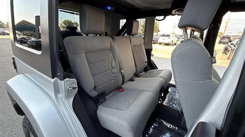 used 2009 Jeep Wrangler Unlimited car, priced at $11,995