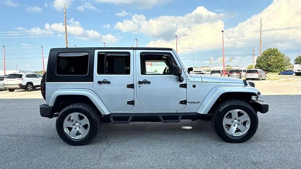 used 2009 Jeep Wrangler Unlimited car, priced at $11,995