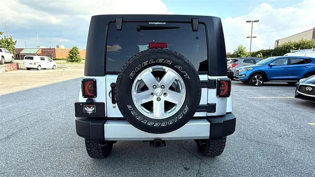 used 2009 Jeep Wrangler Unlimited car, priced at $11,995