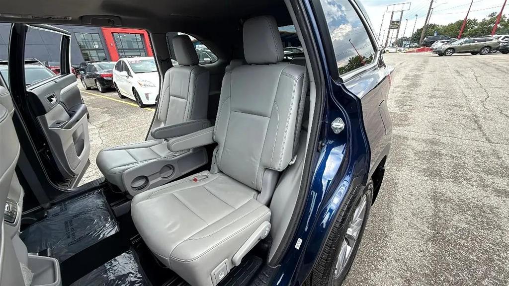 used 2015 Toyota Highlander car, priced at $17,695