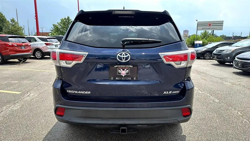 used 2015 Toyota Highlander car, priced at $17,695