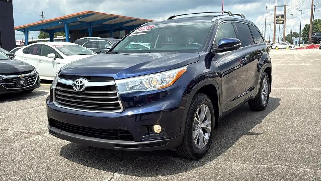 used 2015 Toyota Highlander car, priced at $17,695