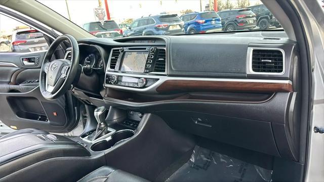 used 2016 Toyota Highlander car, priced at $18,995