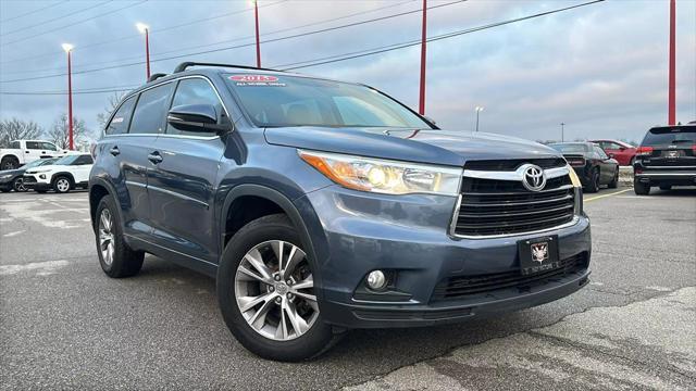 used 2015 Toyota Highlander car, priced at $18,995