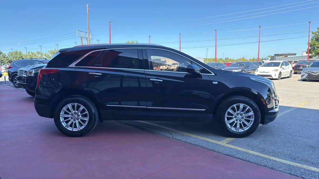 used 2017 Cadillac XT5 car, priced at $12,995