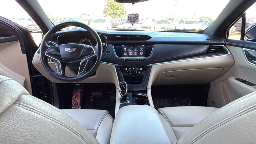 used 2017 Cadillac XT5 car, priced at $12,995