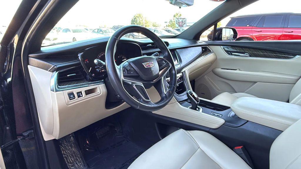 used 2017 Cadillac XT5 car, priced at $12,995