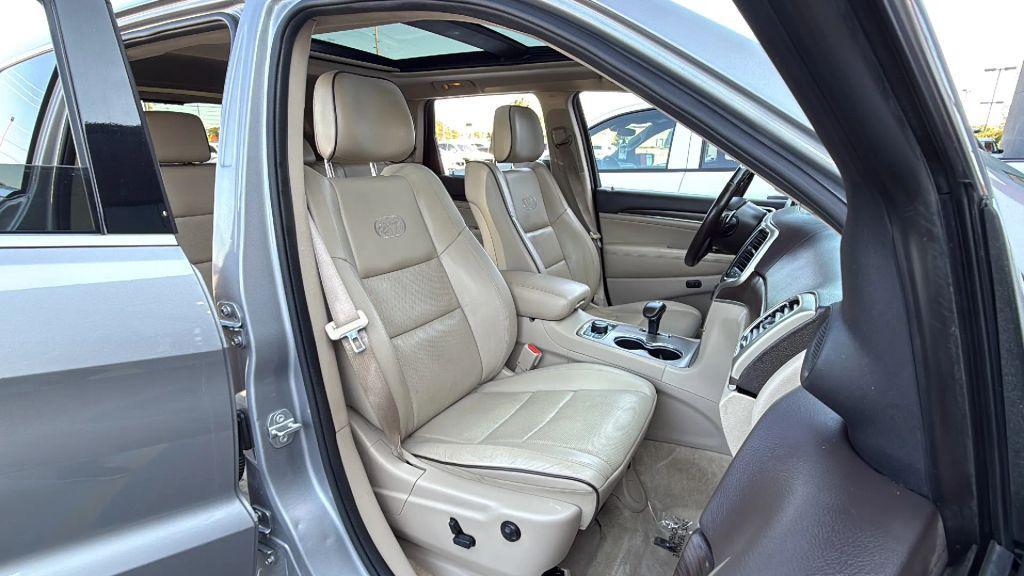used 2015 Jeep Grand Cherokee car, priced at $11,995