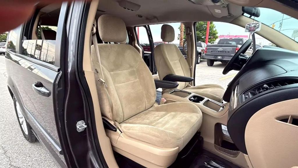 used 2015 Dodge Grand Caravan car, priced at $5,495