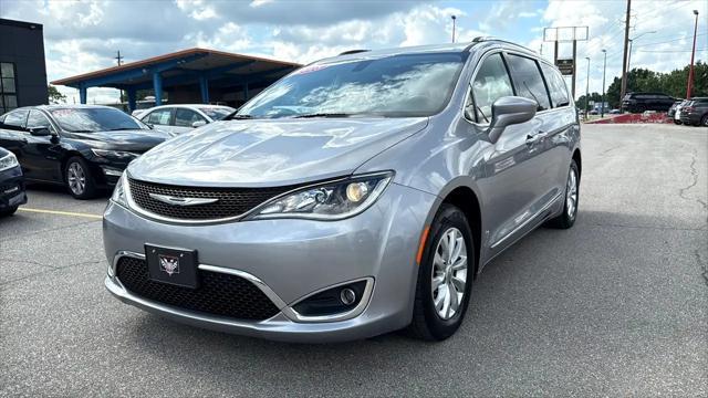 used 2018 Chrysler Pacifica car, priced at $12,995