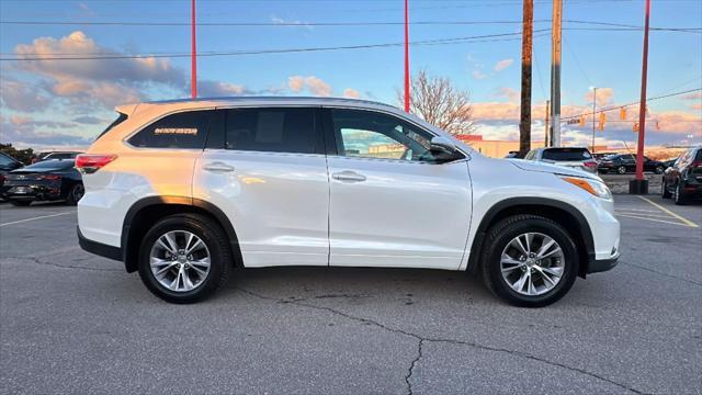 used 2014 Toyota Highlander car, priced at $14,995