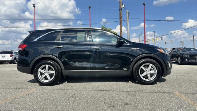 used 2016 Kia Sorento car, priced at $11,495