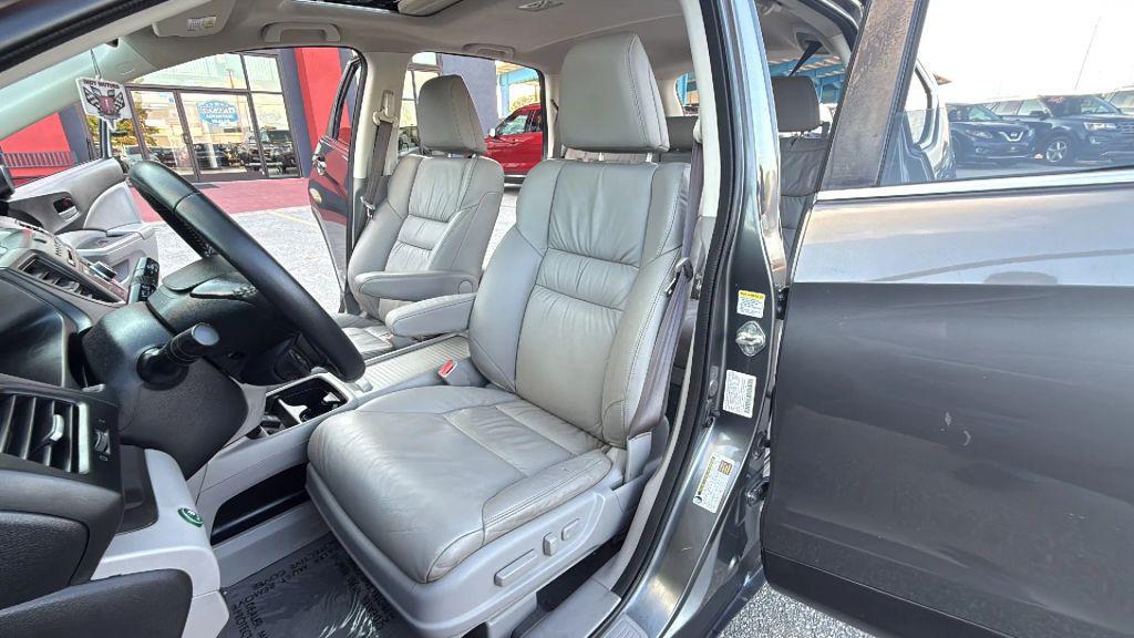 used 2014 Honda CR-V car, priced at $14,495
