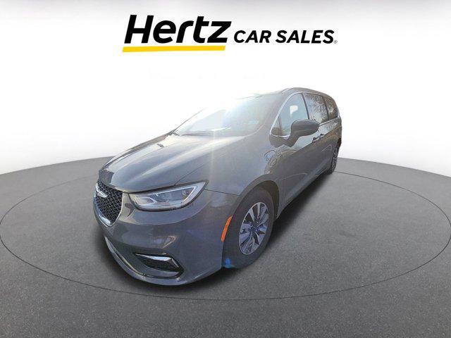 used 2022 Chrysler Pacifica Hybrid car, priced at $24,526