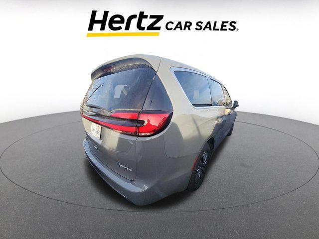 used 2022 Chrysler Pacifica Hybrid car, priced at $24,526