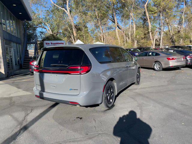 used 2022 Chrysler Pacifica Hybrid car, priced at $22,331