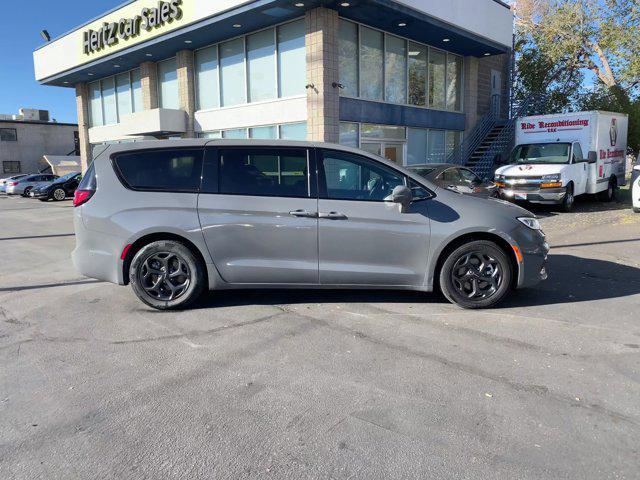 used 2022 Chrysler Pacifica Hybrid car, priced at $22,331