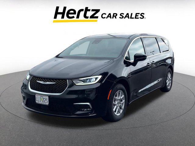 used 2024 Chrysler Pacifica car, priced at $35,381