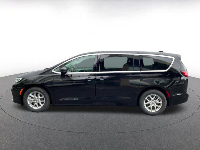 used 2024 Chrysler Pacifica car, priced at $33,456