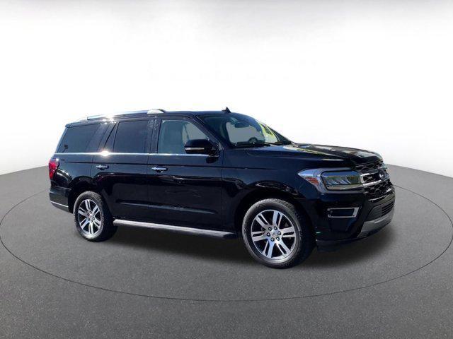 used 2024 Ford Expedition car, priced at $50,309