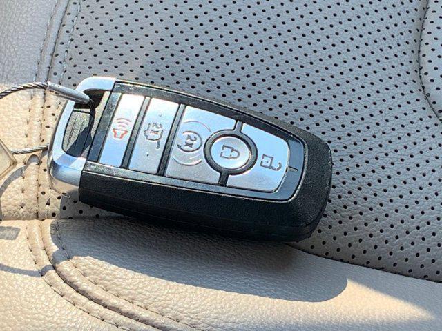 used 2024 Ford Expedition car, priced at $50,309