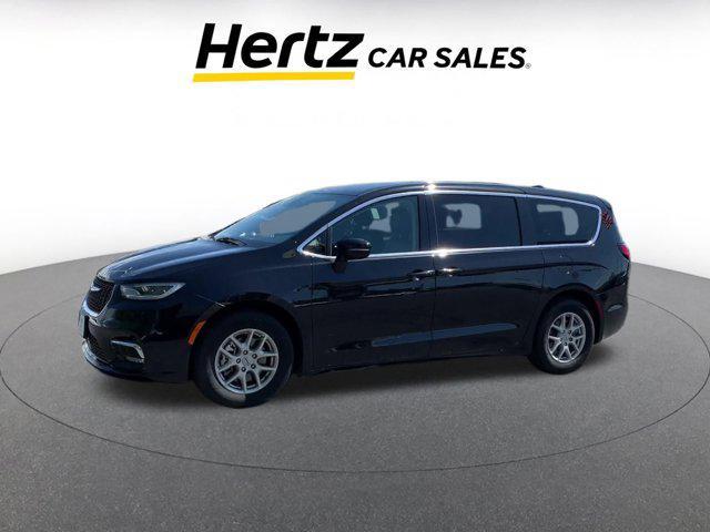used 2024 Chrysler Pacifica car, priced at $35,073