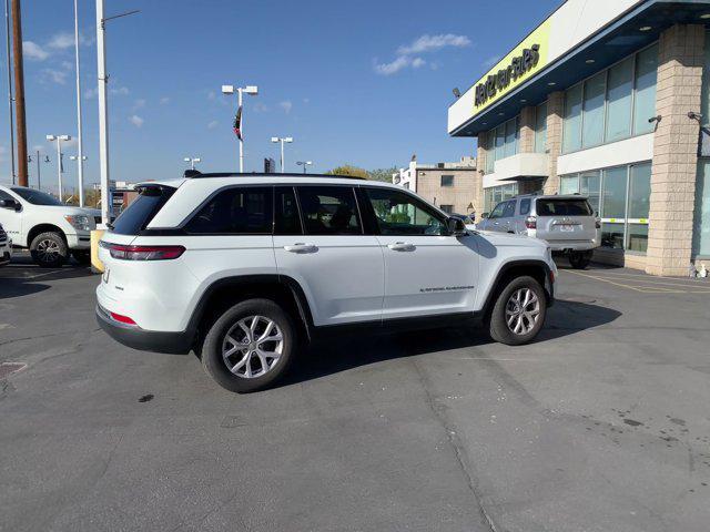 used 2022 Jeep Grand Cherokee car, priced at $27,981