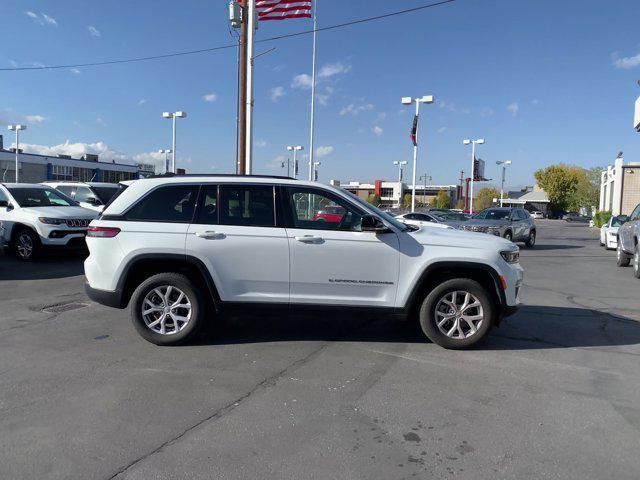 used 2022 Jeep Grand Cherokee car, priced at $27,981