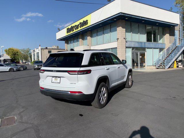 used 2022 Jeep Grand Cherokee car, priced at $27,981