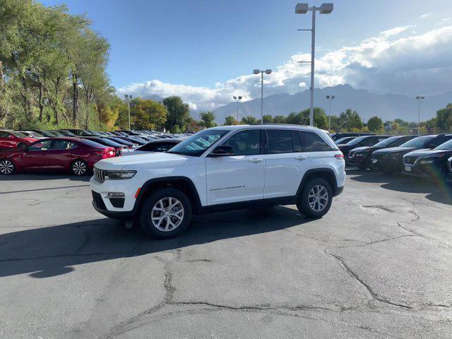 used 2022 Jeep Grand Cherokee car, priced at $27,981