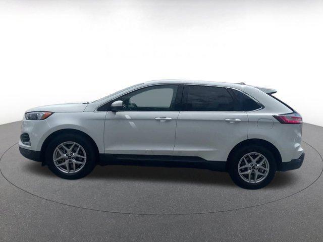 used 2024 Ford Edge car, priced at $25,200
