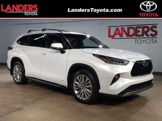 used 2023 Toyota Highlander Hybrid car, priced at $48,295