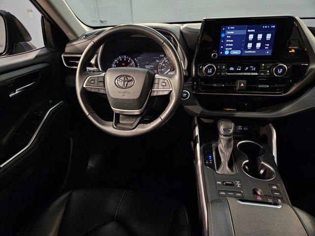 used 2024 Toyota Highlander car, priced at $42,789